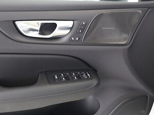 Volvo  Rech Ultimate T8 AWD PANO LED 360°19LM NAVI