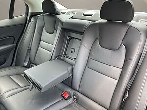 Volvo  Rech Ultimate T8 AWD PANO LED 360°19LM NAVI