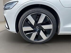Volvo  Rech Ultimate T8 AWD PANO LED 360°19LM NAVI