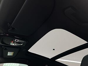Volvo  B4 Mild-HY Plus Dark PANO NAVI 20LM SITZH.