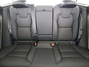 Volvo  60 T8 Recharge Ultimate Dark AWD 360° 21LM