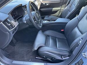 Volvo  B5  AWD Ultimate Dark LED PANO AHK H&K