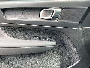 Volvo  Core Recharge Pure Electric LED 19LM GJR