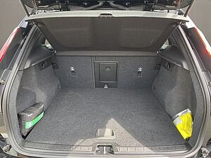 Volvo  Core Recharge Pure Electric LED 19LM GJR