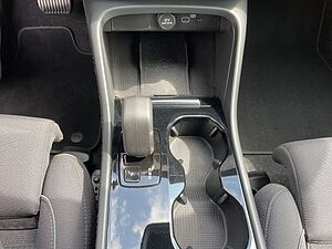 Volvo  Core Recharge Pure Electric LED 19LM GJR