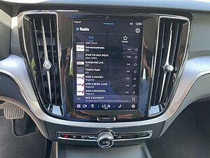 Volvo  B3 Core AHK NAVI LED KAMERA PDC LED LM