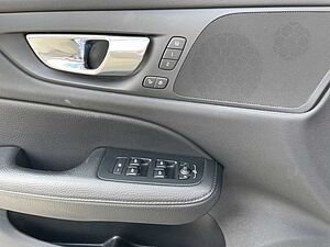 Volvo  T6 AWD Pug-in Inscription NAVI LED LM18 el