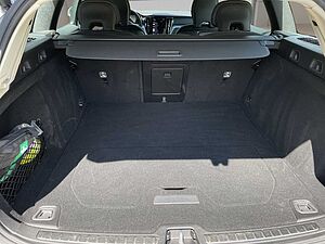 Volvo  B3 Core AHK NAVI LED KAMERA PDC LED LM
