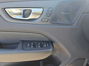 Volvo  Black Edition Plus T8 AWD 360° HARMAN