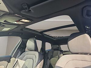 Volvo  Black Edition Plus T8 AWD 360° HARMAN