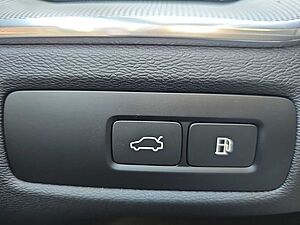 Volvo  Black Edition Plus T8 AWD 360° HARMAN
