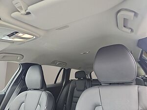 Volvo  B4 D Plus Dark ACC Navi Harman Kardon LED