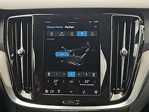 Volvo  B4 D Plus Dark ACC Navi Harman Kardon LED