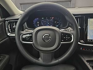 Volvo  B4 D Plus Dark ACC Navi Harman Kardon LED