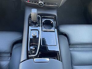 Volvo  T6 Twin Engine AWD PLUS Bright LED DAB H&K