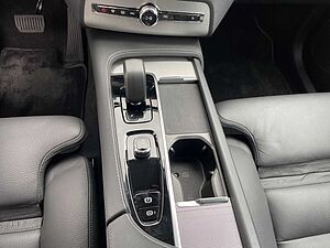 Volvo  T8 AWD Plug-in Plus Dark 7S AHK NAVI