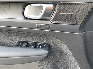 Volvo  Recharge Twin Motor Ultimate AHK LED