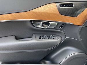 Volvo  T8 AWD INSCRIPTION 7SITZ. NAVI LED STANDH