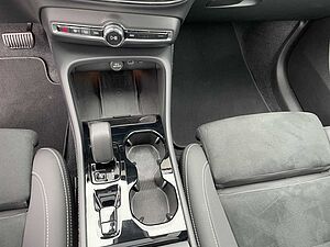 Volvo  B3 Ultra Black Edition AHK BUSINESS 360°