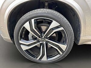 Volvo  B5 ULTIMATE Bright Mild-Hybrid 360° B&W