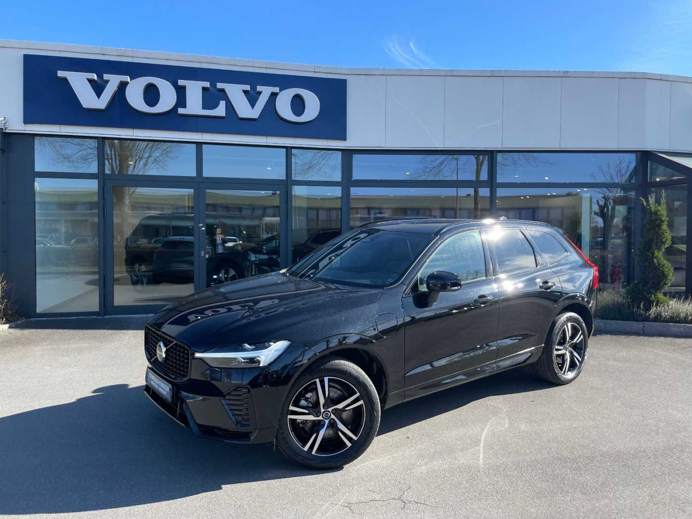 Volvo  T6 AWD  R Design PHEV Pano Navi SHZ Kamera