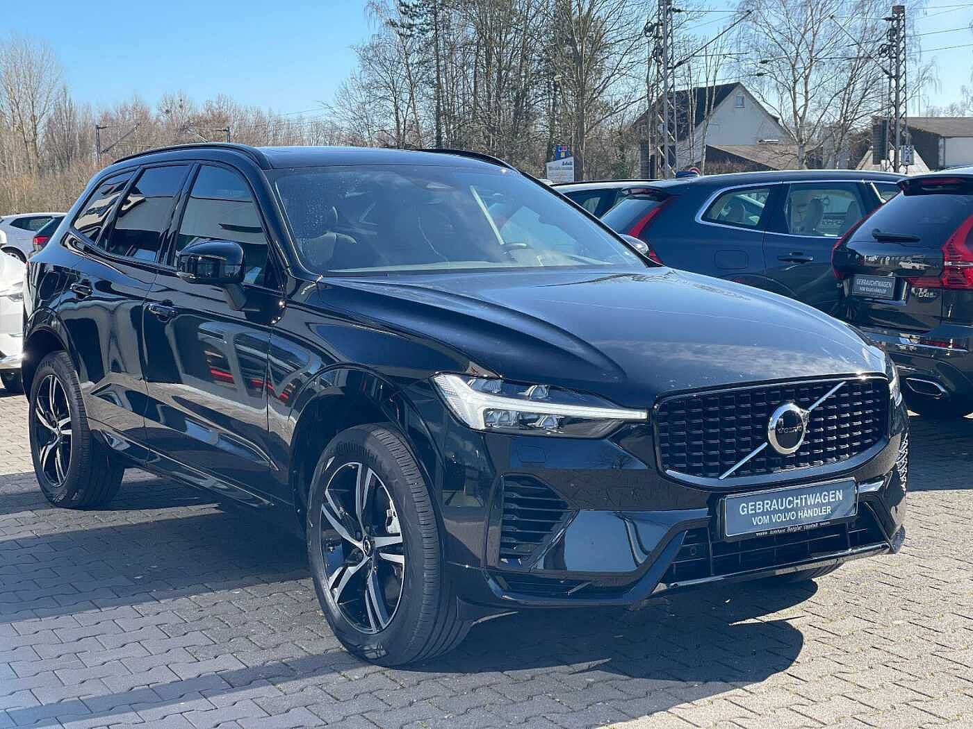 Volvo  T6 AWD  R Design PHEV Pano Navi SHZ Kamera