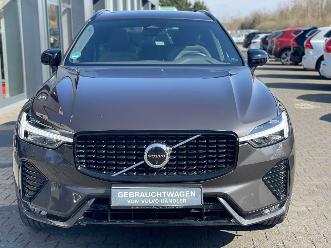 Volvo  B4 AWD R Design Pano 360* SHZ