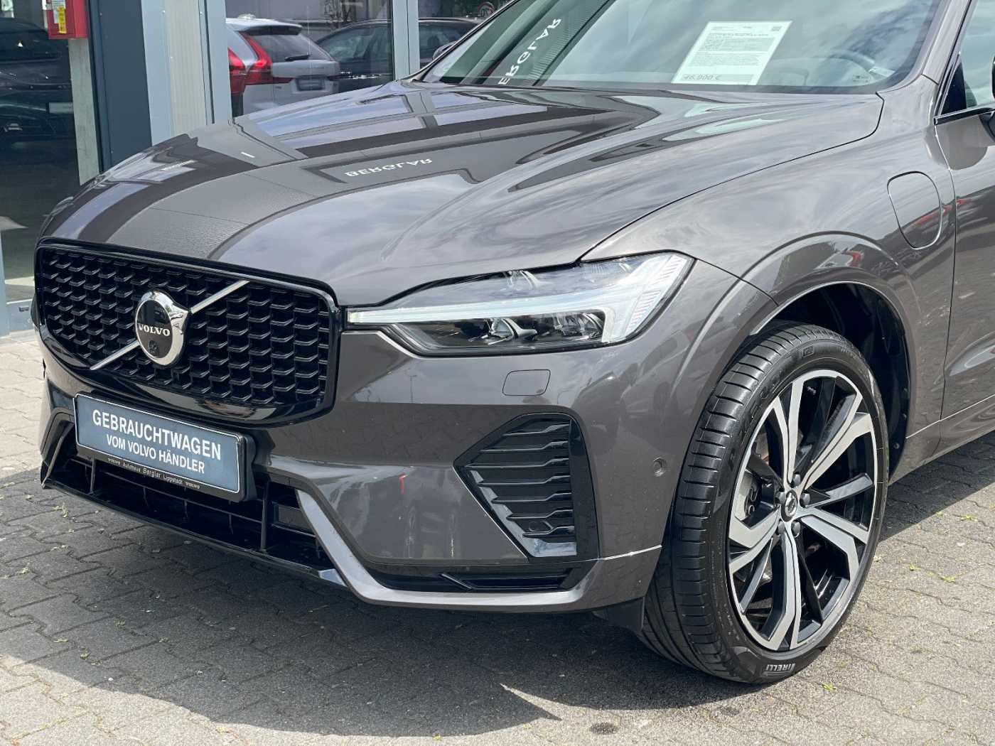 Volvo  T6 Plus Dark   Plug-In Hybrid AWD AHK PANO