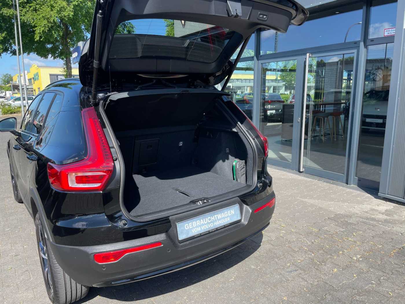 Volvo  B3 Plus Dark 2WD SHZ H/K Navi Kamera