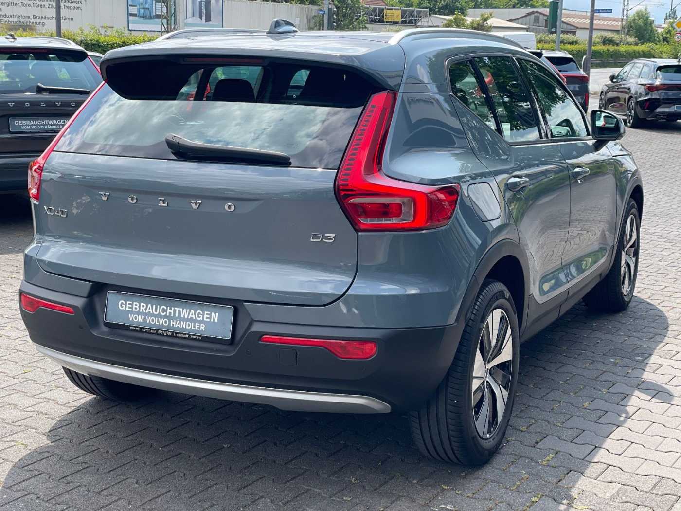 Volvo  D3 Momentum Pro 2WD Navi Standh. 18Z