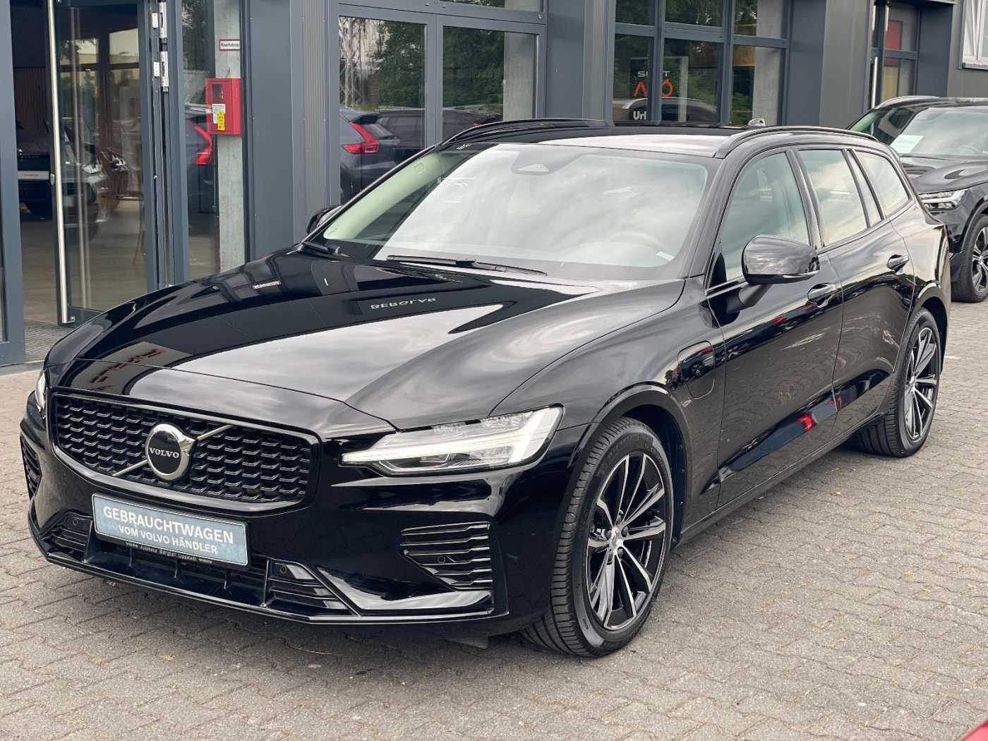 Volvo  T6 Plus Dark AWD AHK Navi SHZ