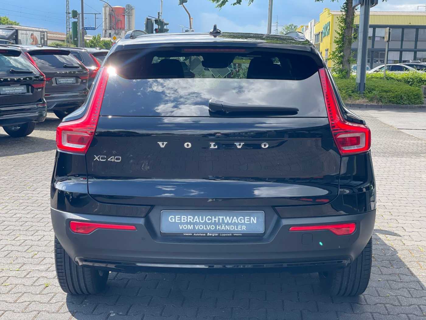 Volvo  B4 AWD R Design 20 Zoll Navi SHZ Kamera