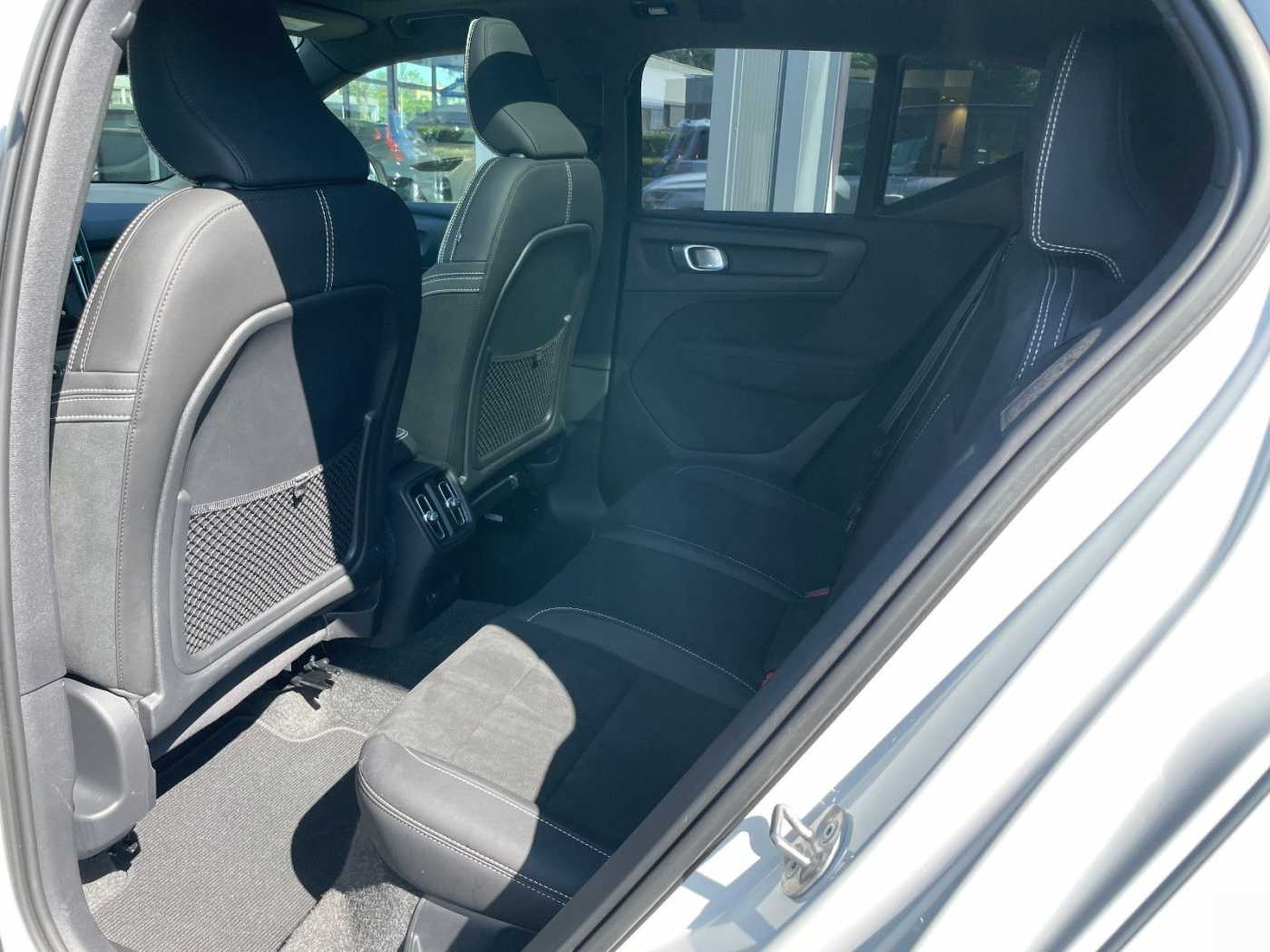 Volvo  XC40 Ultimate Recharge Pure Electric AWD