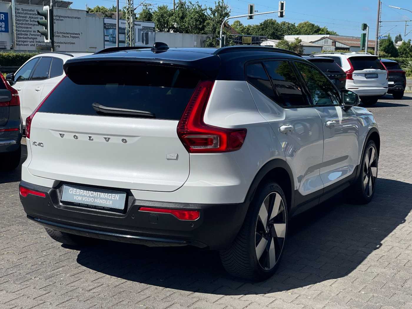 Volvo  XC40 Ultimate Recharge Pure Electric AWD