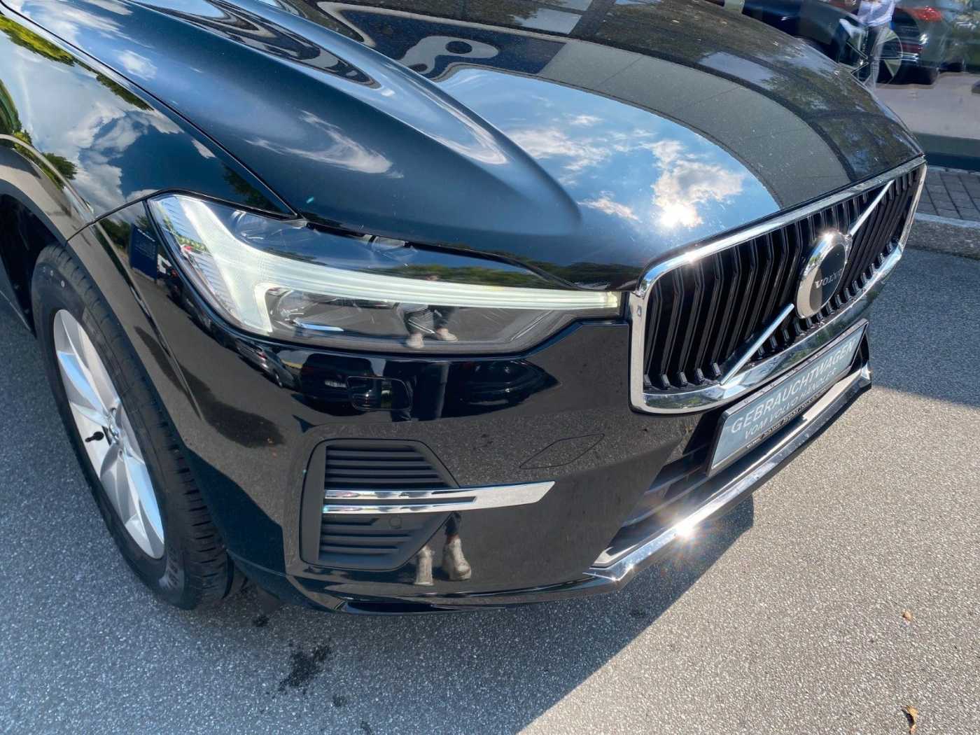 Volvo  B4 AWD Core, Licht-Paket, Fahrer-Assistenz