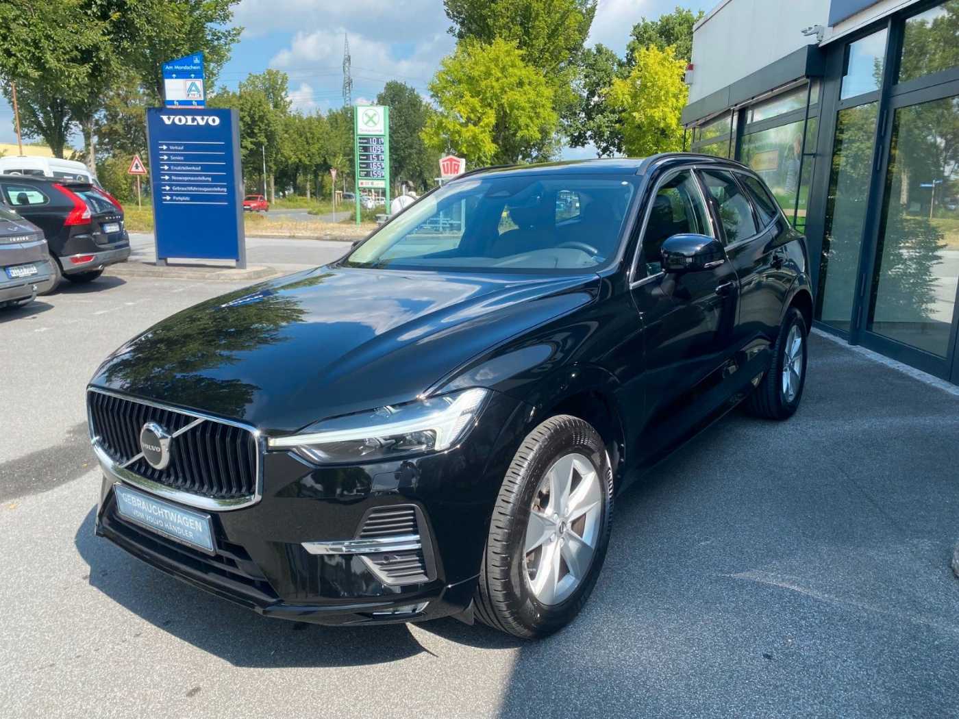 Volvo  B4 AWD Core, Licht-Paket, Fahrer-Assistenz