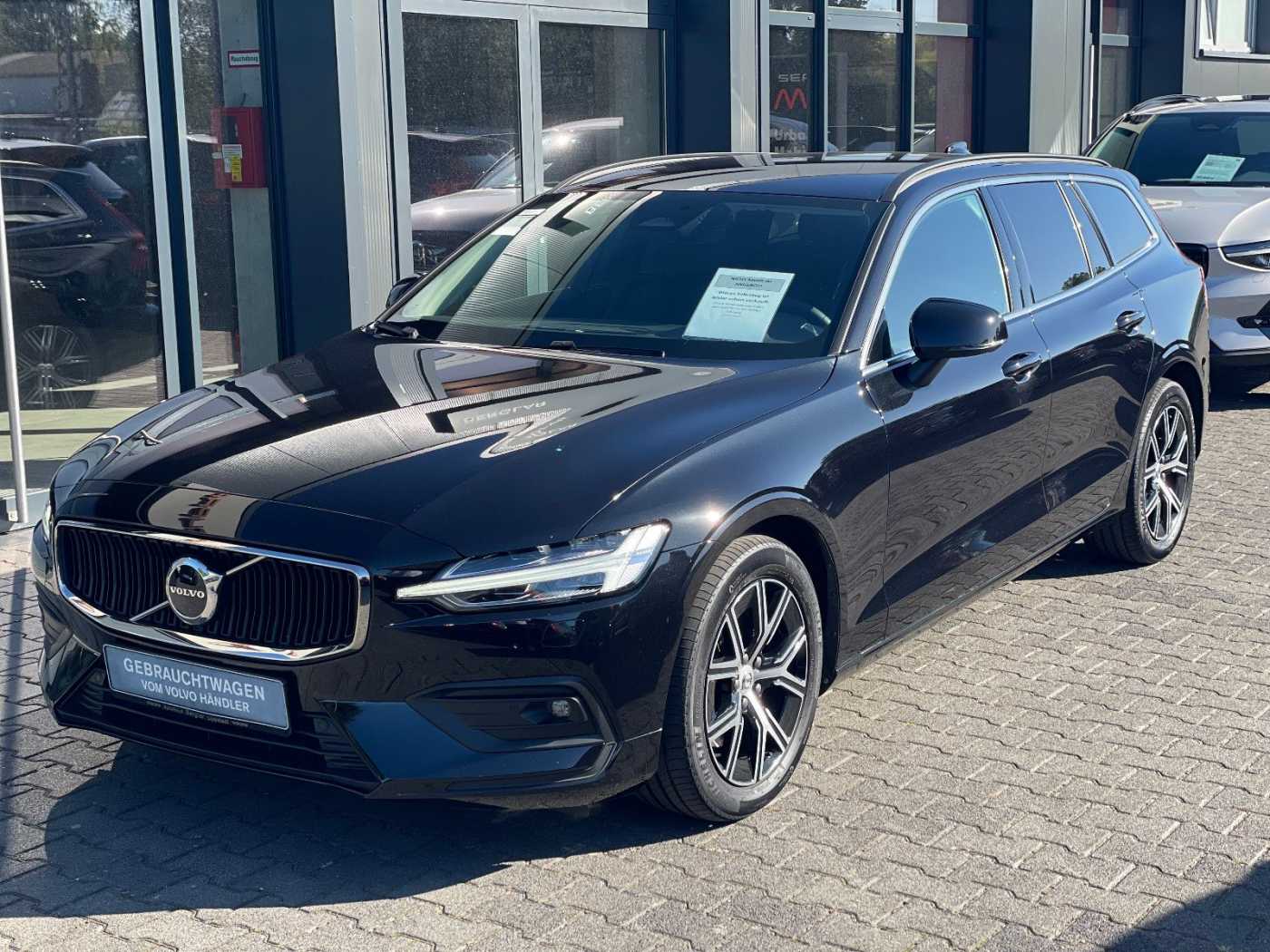 Volvo  B4D Core Navi SHZ Kamera