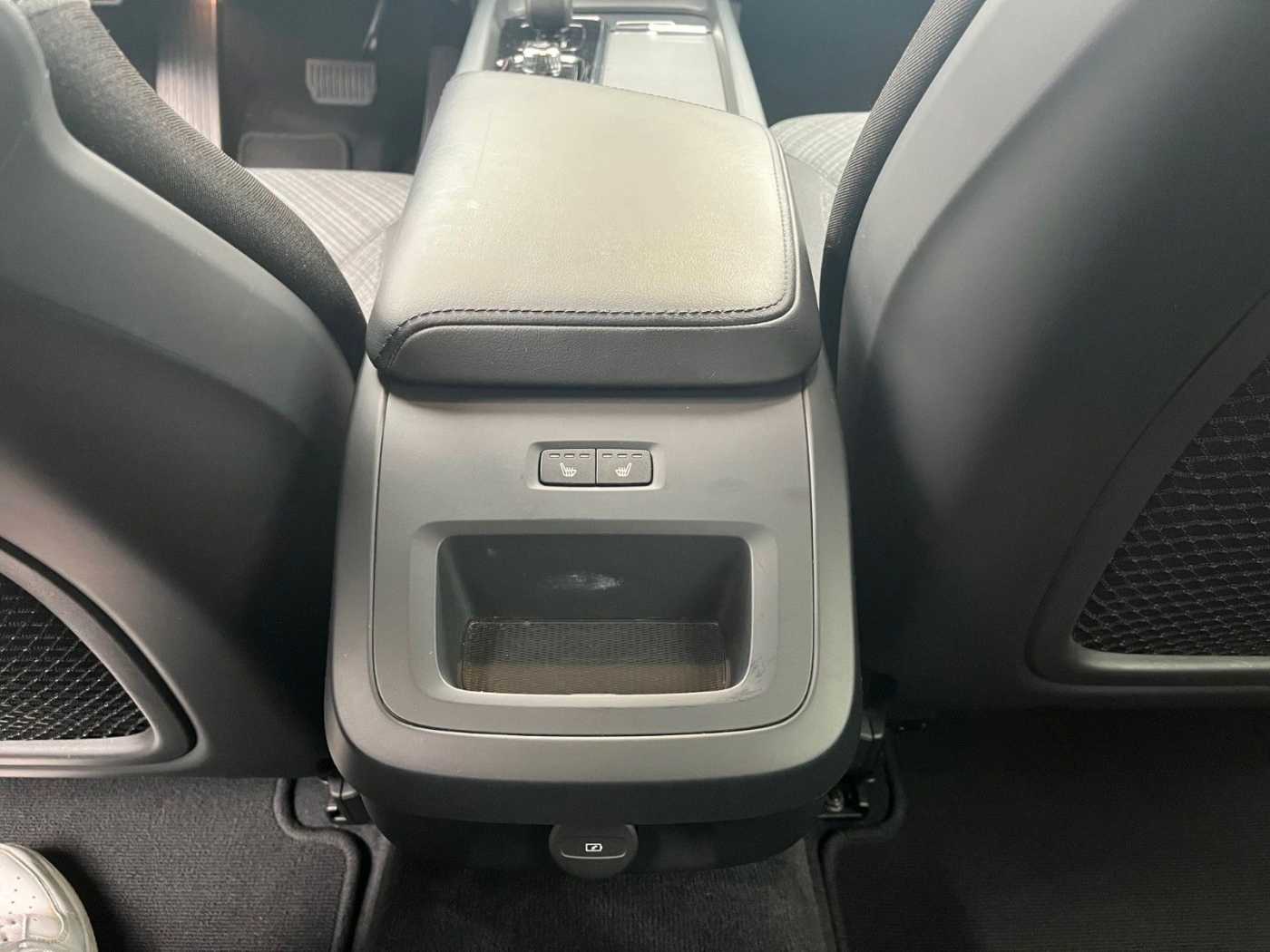 Volvo  B4D ACC Navi SHZ ToteWinkl