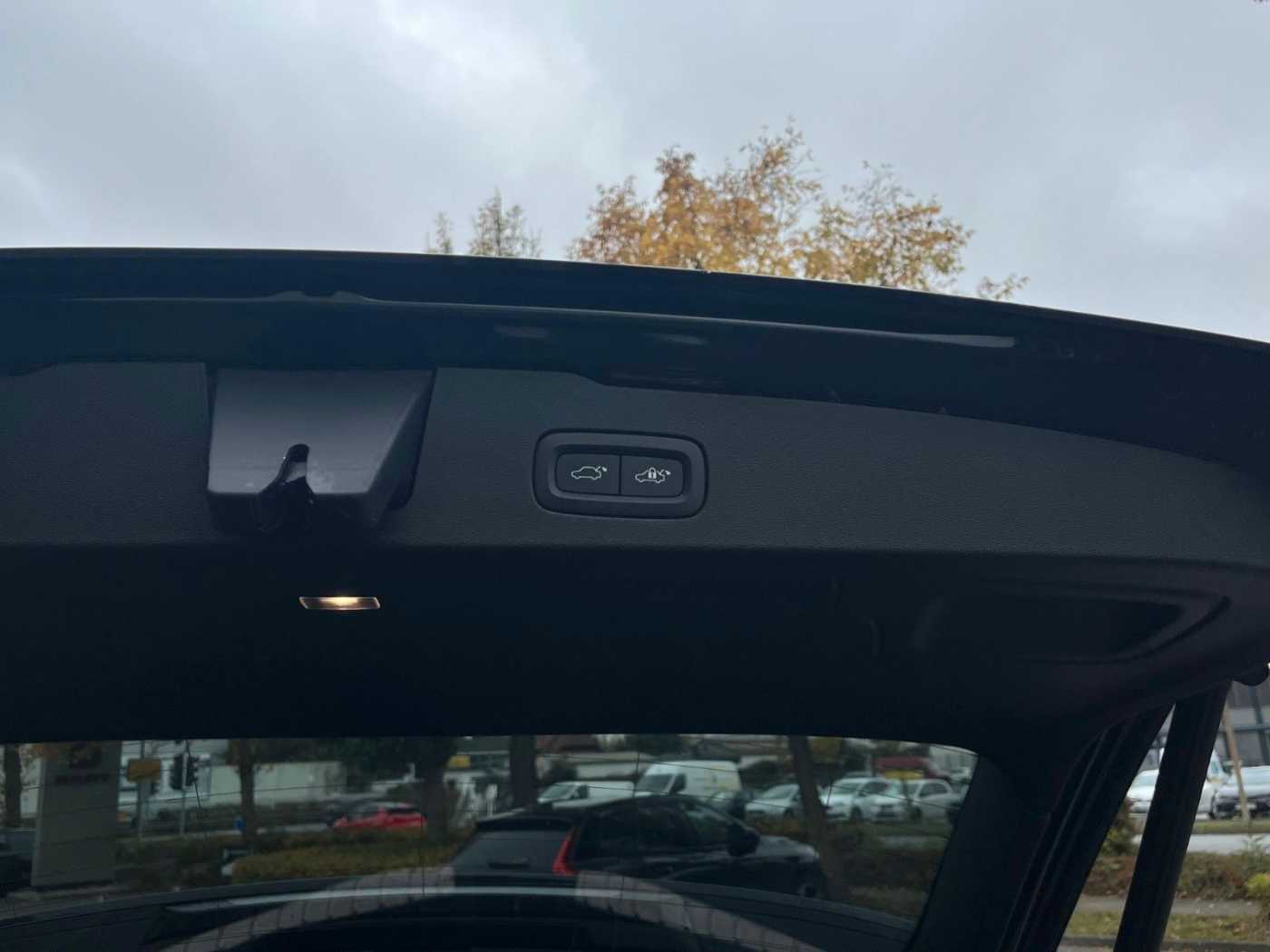 Volvo  B4D Navi SHZ Kamera