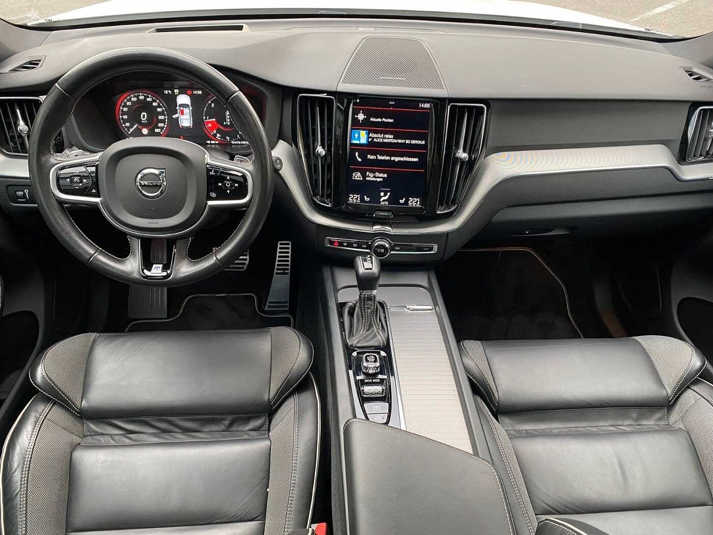 Volvo  D4 R-Design, AHK, Head-Up, Pano, uvm.