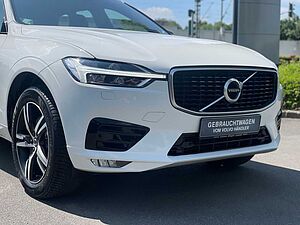 Volvo  T4 R Design 2WD Navi SHZ AHK