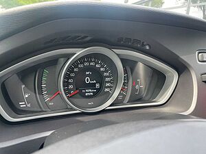 Volvo  T2  Kinetic Navi SHZ 17 Zoll Einparkhilfe