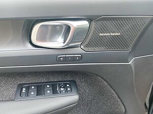 Volvo  T5  Recharge Plug-In Hybrid Ultimate Bright