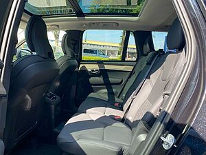 Volvo  Plus Dark T8 Recharge Plug-In Hybrid AWD