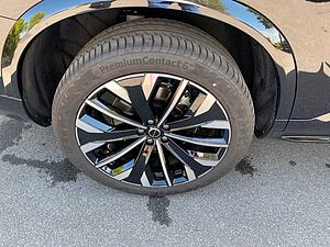 Volvo  Plus Dark T8 Recharge Plug-In Hybrid AWD