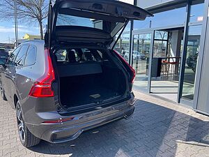 Volvo  B4 AWD R Design Pano 360* SHZ