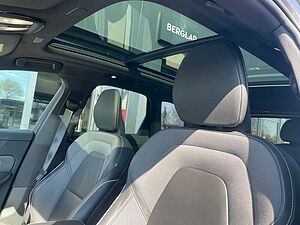 Volvo  B4 AWD R Design Pano 360* SHZ