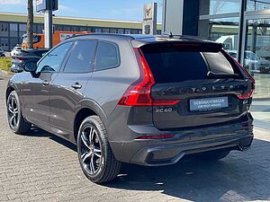 Volvo  B4 AWD R Design Pano 360* SHZ