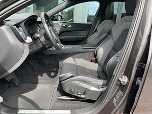 Volvo  T6 Plus Dark   Plug-In Hybrid AWD AHK PANO