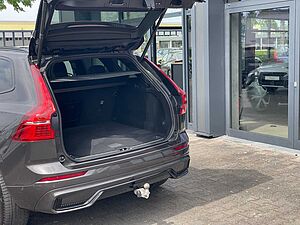 Volvo  T6 Plus Dark   Plug-In Hybrid AWD AHK PANO